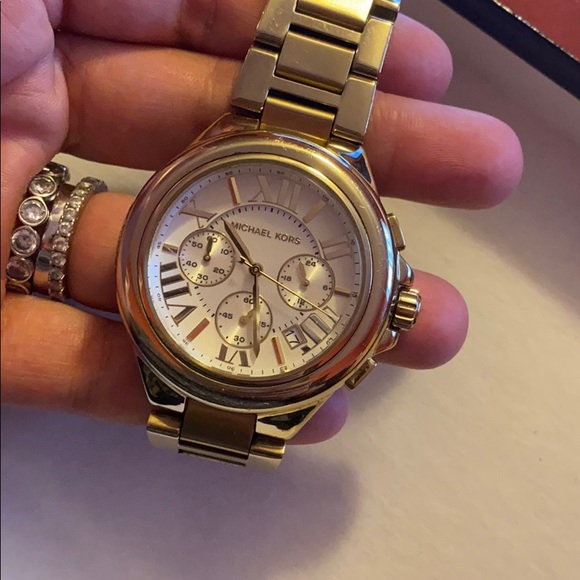 Beautiful gold Michael Kors watch - Picture 4 of 4